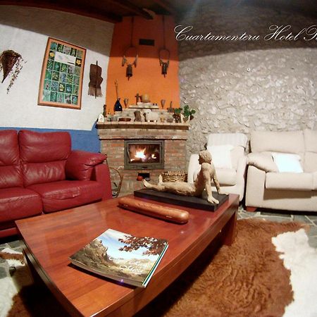 Hotel Rural Cuartamenteru Poo De Llanes Esterno foto
