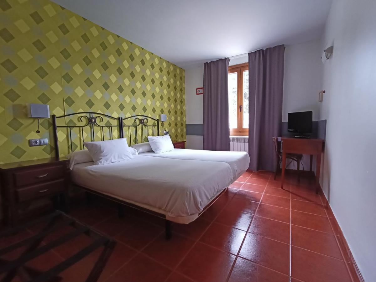 Hotel Rural Cuartamenteru Poo De Llanes Esterno foto